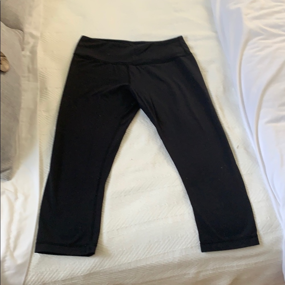 Lululemon crop pants - Picture 2 of 5